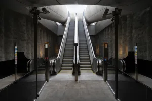 凋塑大师Anish Kapoor打造意大利拿坡里全新地铁站