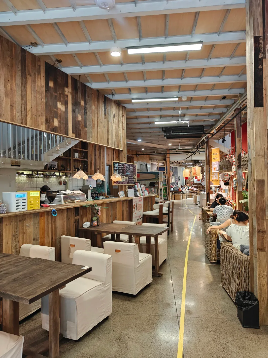 领展街市运营模式与市场竞争格局