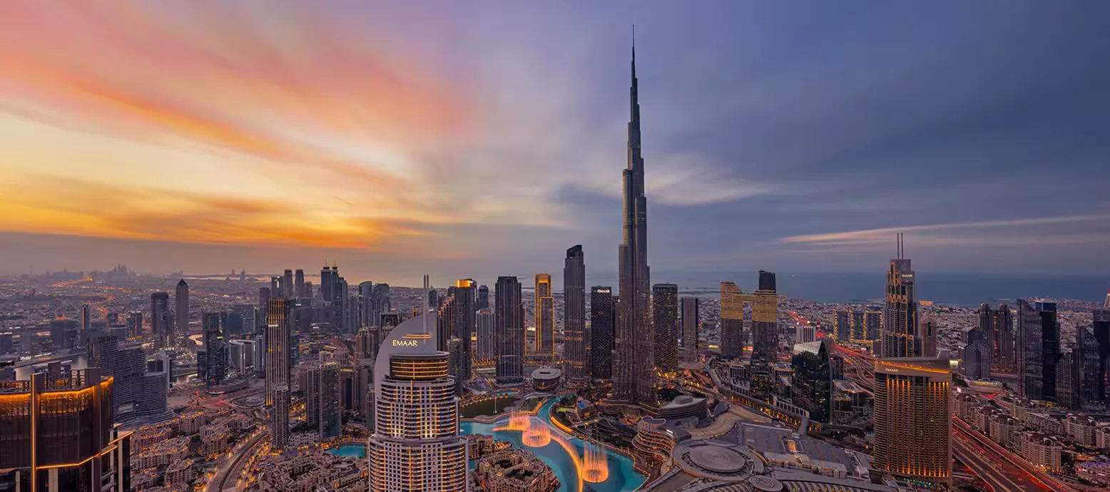 褪去天际线的光环：迪拜商业建筑的务实密码